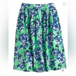 EUC J. Crew Patio skirt in Floral Photo, size 4, 100% cotton